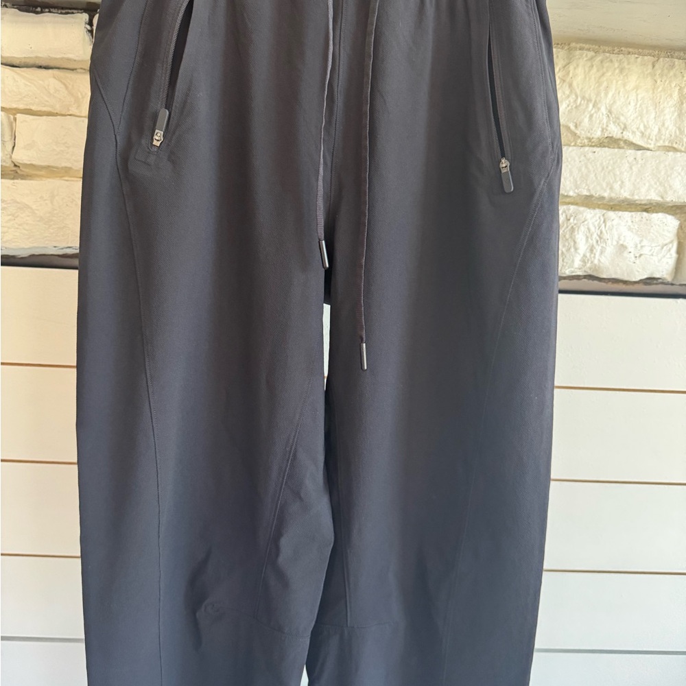 Lululemon Joggers with Zipper Pockets